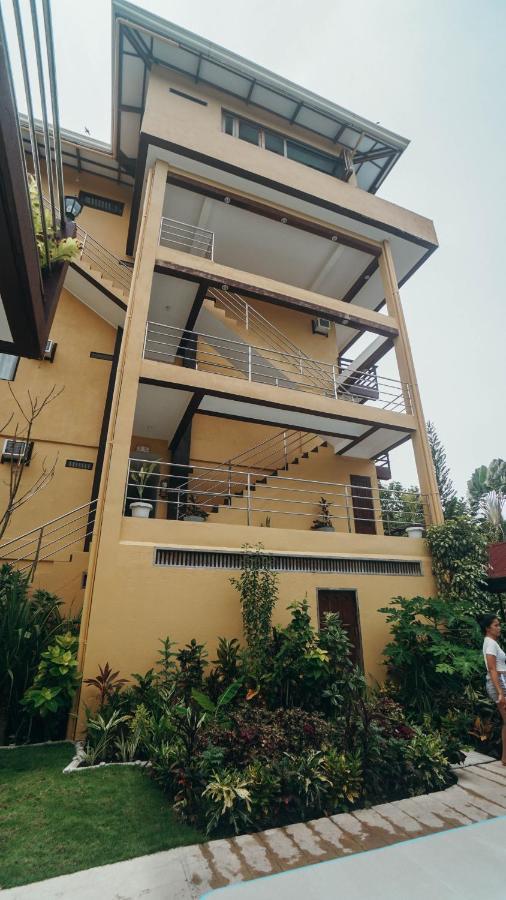 Point 303 Resort General Luna  Εξωτερικό φωτογραφία